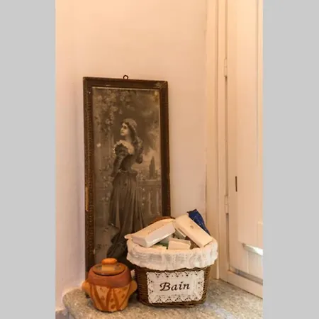 Casa D'epoca Nel Centro Di Lägenhet Aosta