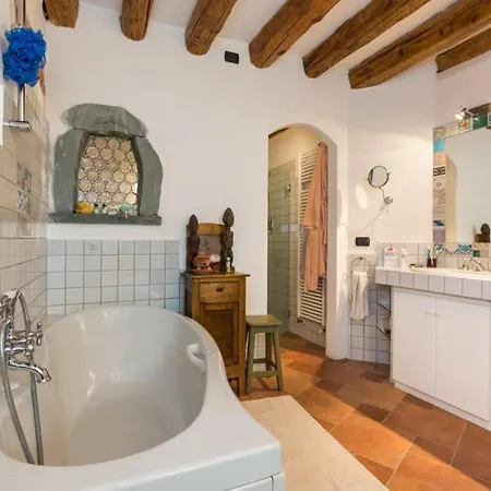 Lägenhet Casa D'epoca Nel Centro Di *