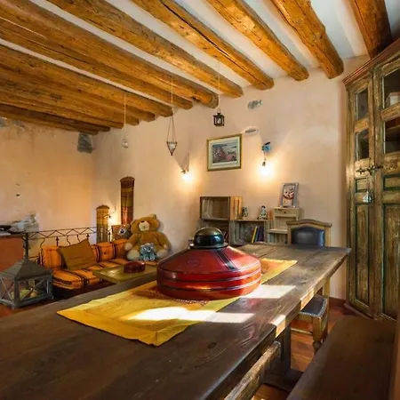 Casa D'epoca Nel Centro Di Aosta