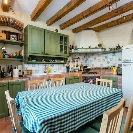 Casa D'epoca Nel Centro Di Lägenhet