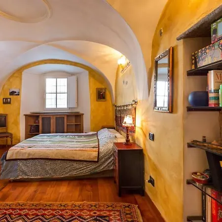 Casa D'epoca Nel Centro Di Lägenhet